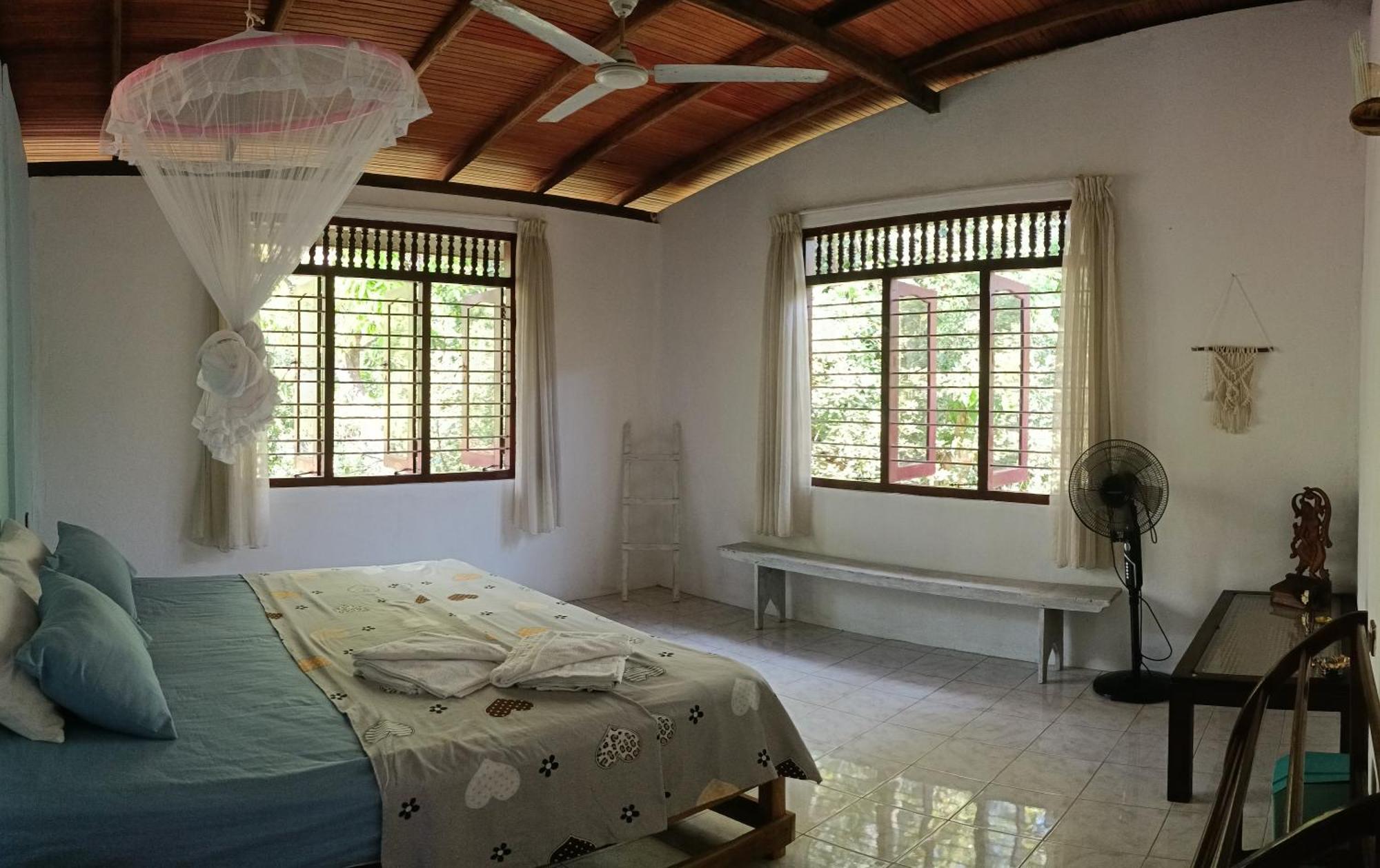 'Kolamba Gedara' Green Apartment Ruwanwella Bagian luar foto